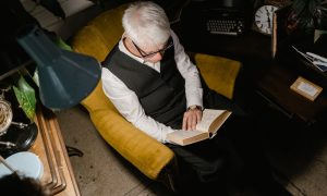 Scopri di più sull'articolo Come creare un angolo di relax in casa: 5 cose che non devono mancare