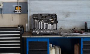 Scopri di più sull'articolo Come arredare il box auto e renderlo sicuro