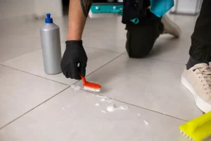 Scopri di più sull'articolo Come pulire le fughe del pavimento