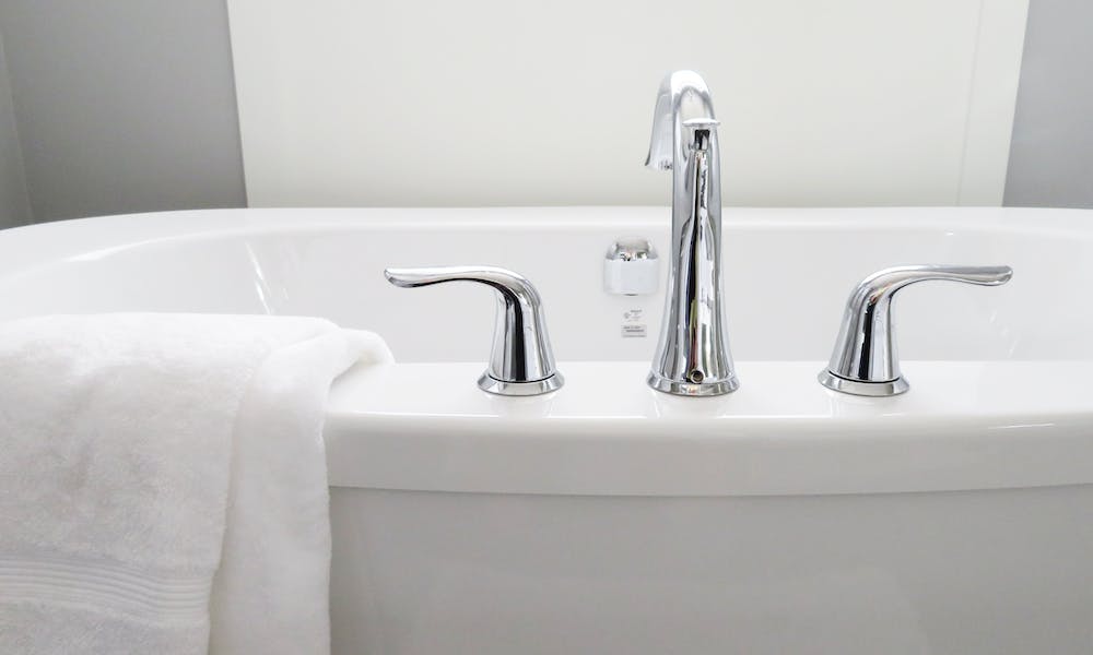 rubinetti bagno stile moderno