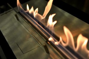 Scopri di più sull'articolo Quanto scalda davvero una stufa a bioetanolo? Il calore che non ti aspetti
